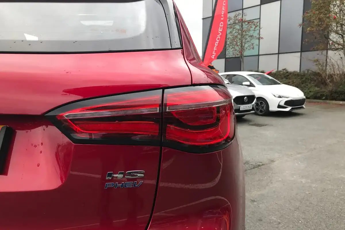 2021-mg-hs-15t-gdi-exclusive-258ps-plug-in-hybrid-auto-big-14