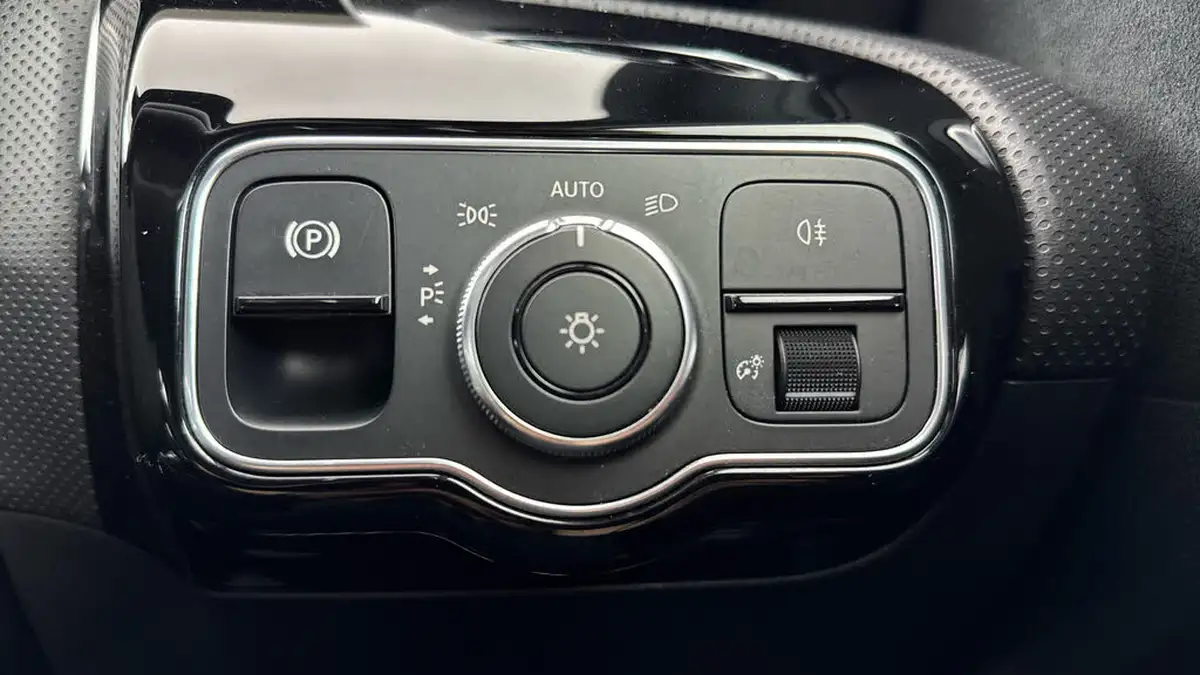2019-mercedes-benz-a-class-13-a180-amg-line-executive-hatchback-5d-7g-dct-big-23