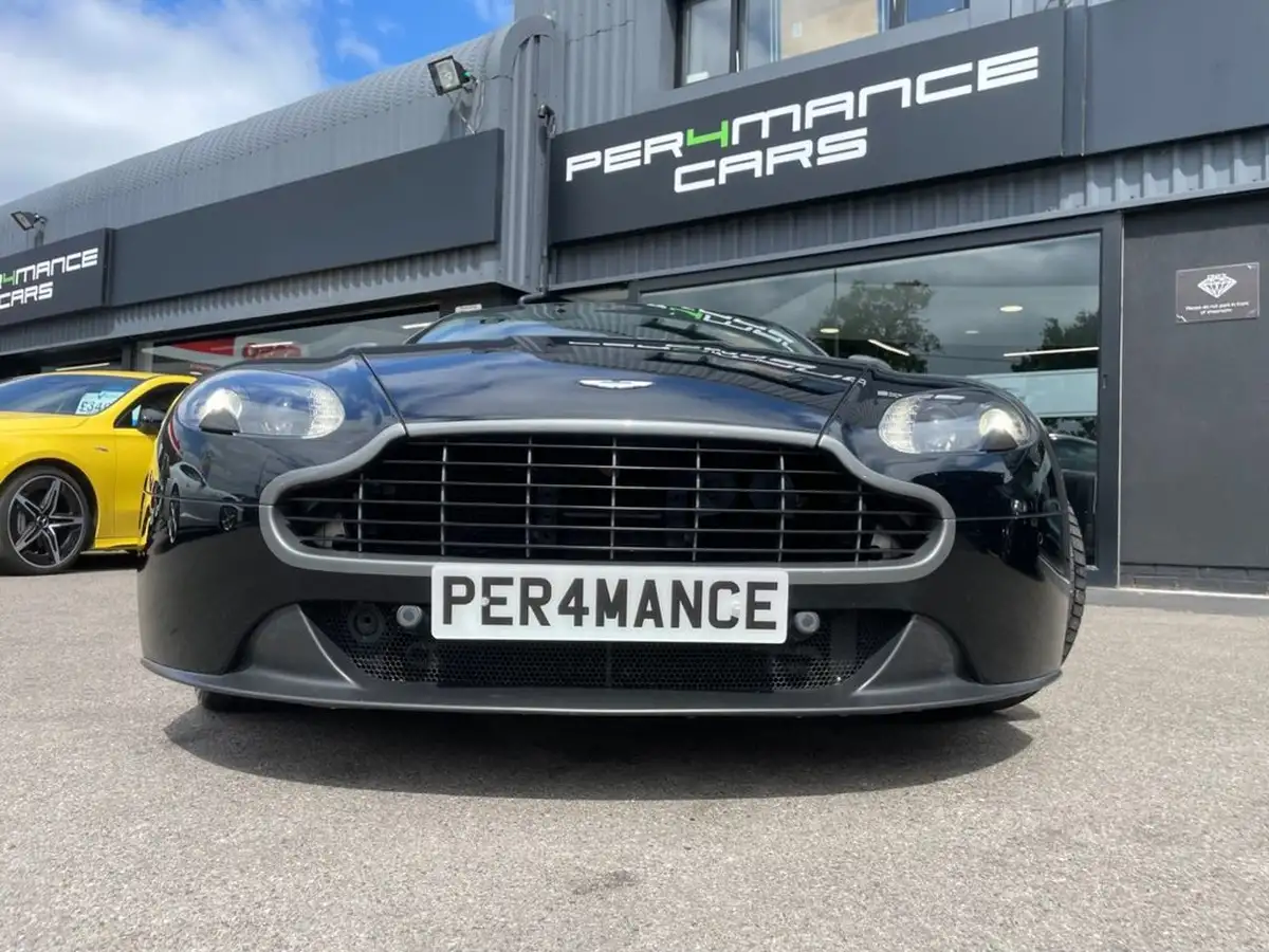 2014-aston-martin-vantage-47-vantage-n430-sportshift-big-11
