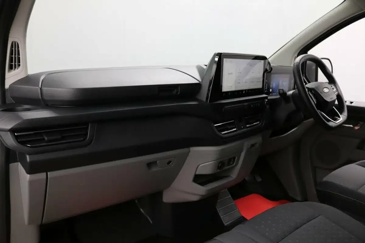 2024-ford-transit-custom-20tdci-320-l1h1-limited-136pseu6e-panel-van-1996cc-auto-big-26
