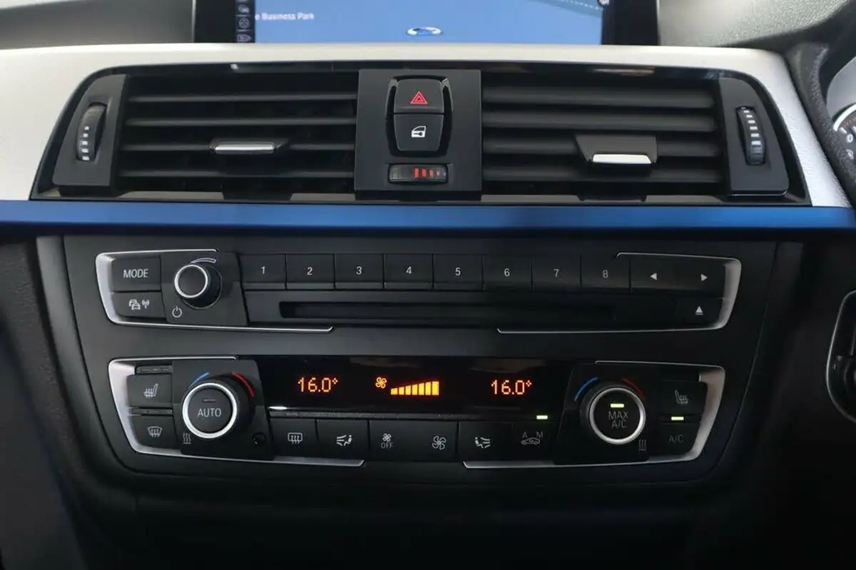 2015-bmw-3-series-20td-320d-m-sport-184bhp-saloon-4d-auto-big-25