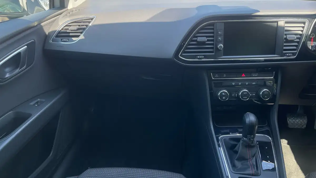 2018-seat-leon-14-ecotsi-fr-technology-estate-5d-dsg-big-11