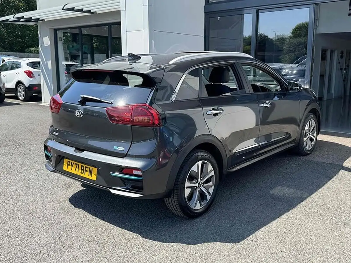 2021-kia-e-niro-ev-4-big-13