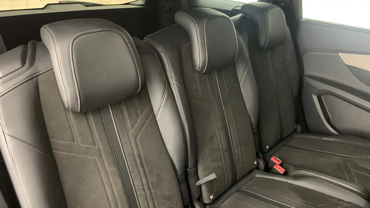 2021-peugeot-5008-suv-12-puretech-gt-premium-big-6