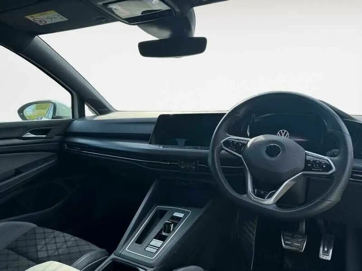 2022-volkswagen-golf-15-etsi-r-line-150ps-hatchback-big-3