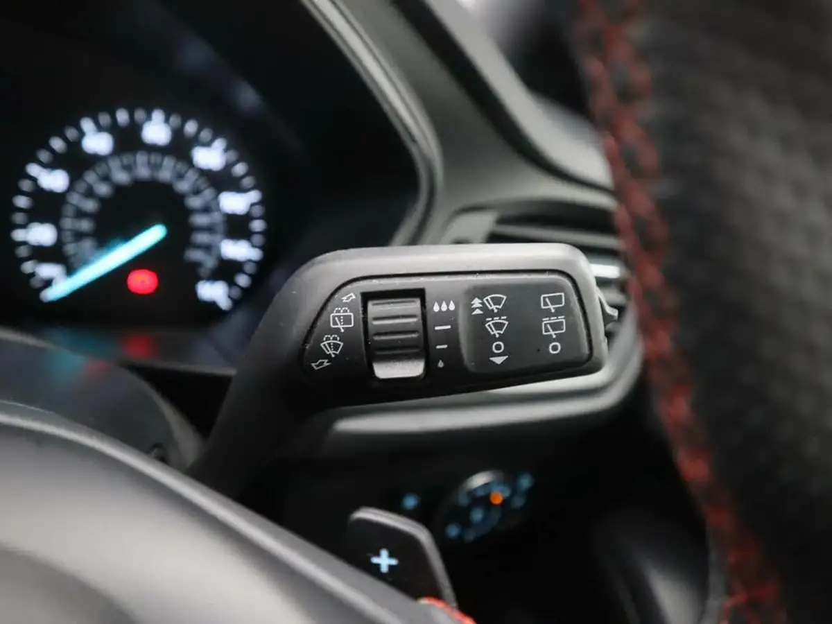 2020-ford-focus-10t-st-line-x-hatchback-auto-big-32