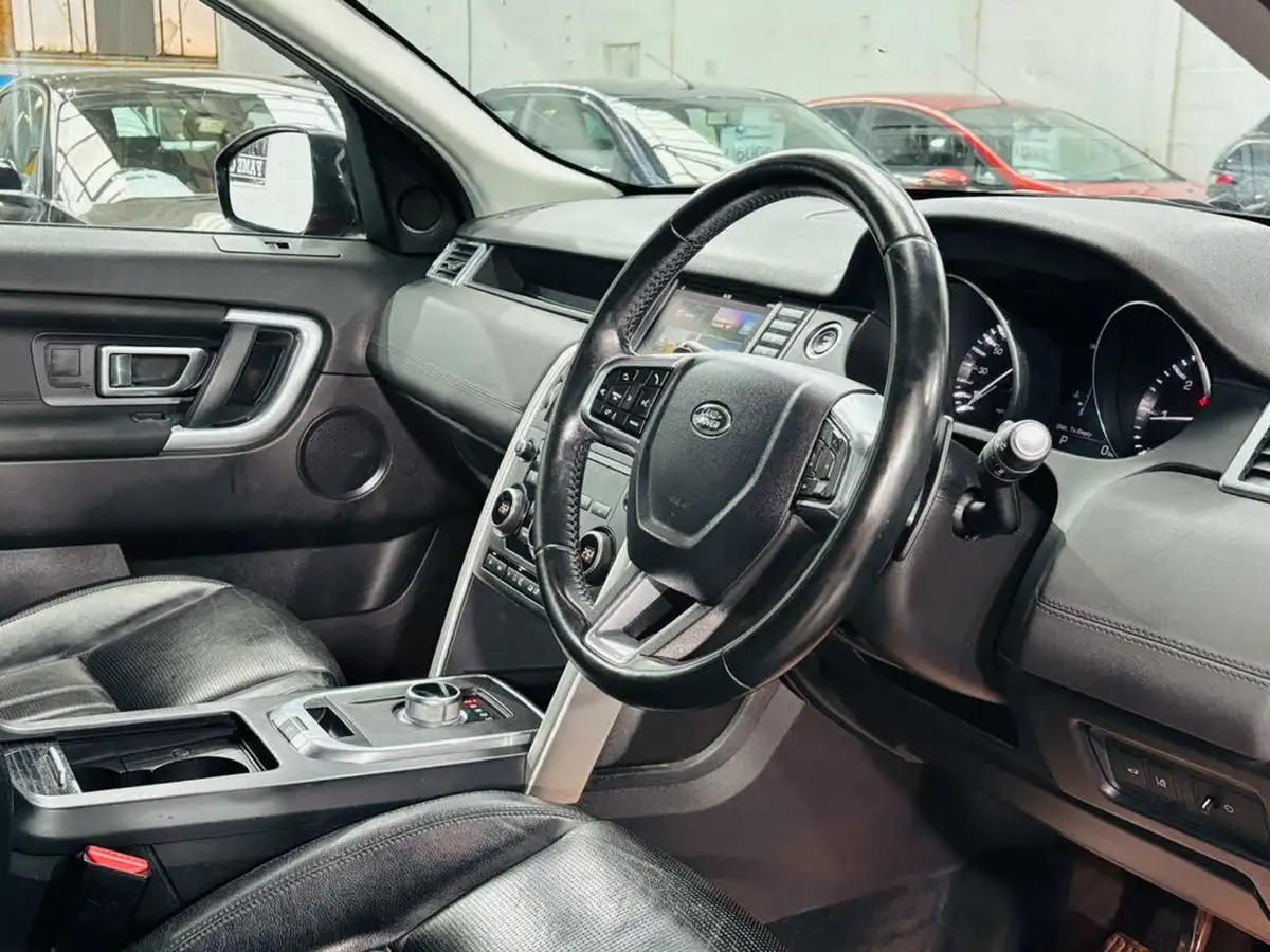 2015-land-rover-discovery-sport-20td4-hse-black-big-12