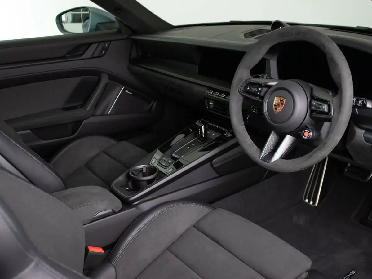 2024-porsche-911-30-carrera-gts-541ps-coupe-3591cc-pdk-big-6
