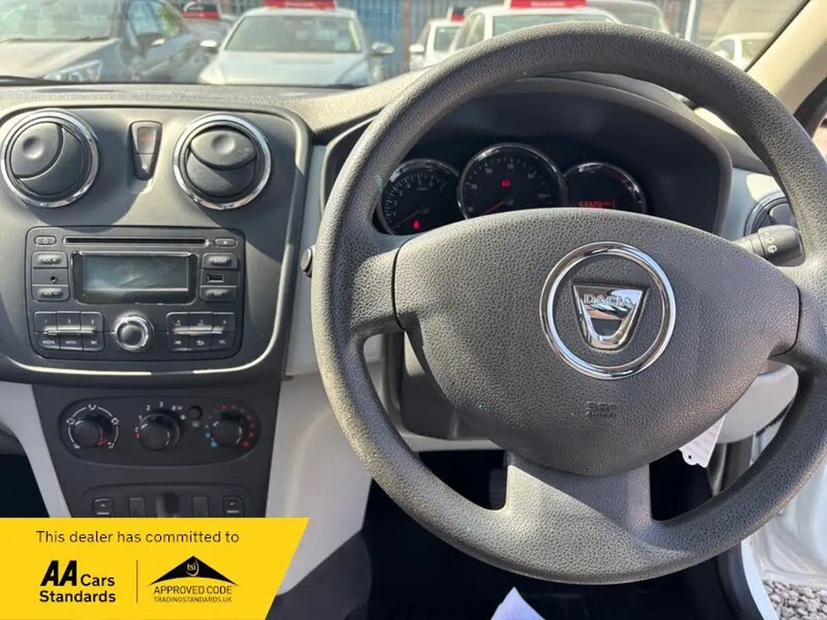 2014-dacia-sandero-12-ambiance-big-2