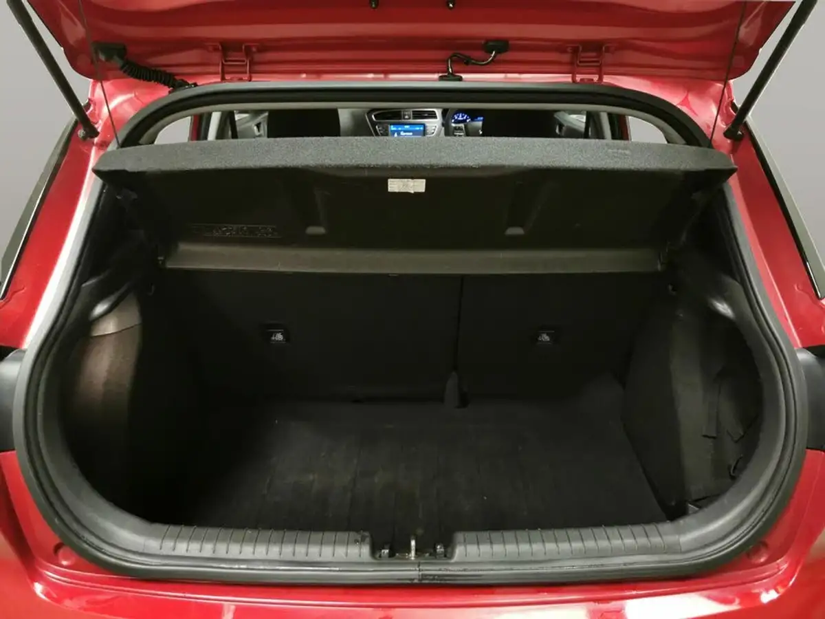 2018-hyundai-i20-12-se-mpi-isg-hatchback-5d-big-40