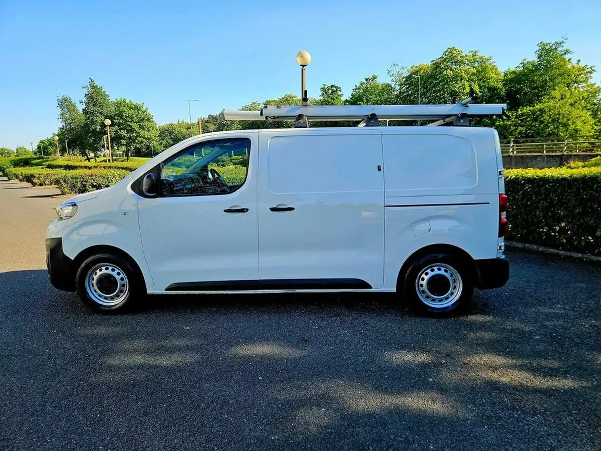2019-peugeot-expert-15-bluehdi-professional-compact-1000-big-6