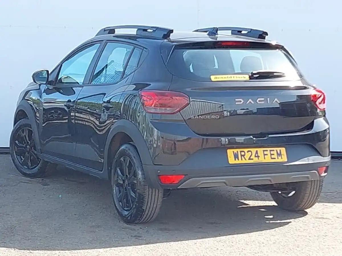 2024-dacia-sandero-stepway-10-tce-extreme-90bhp-big-1