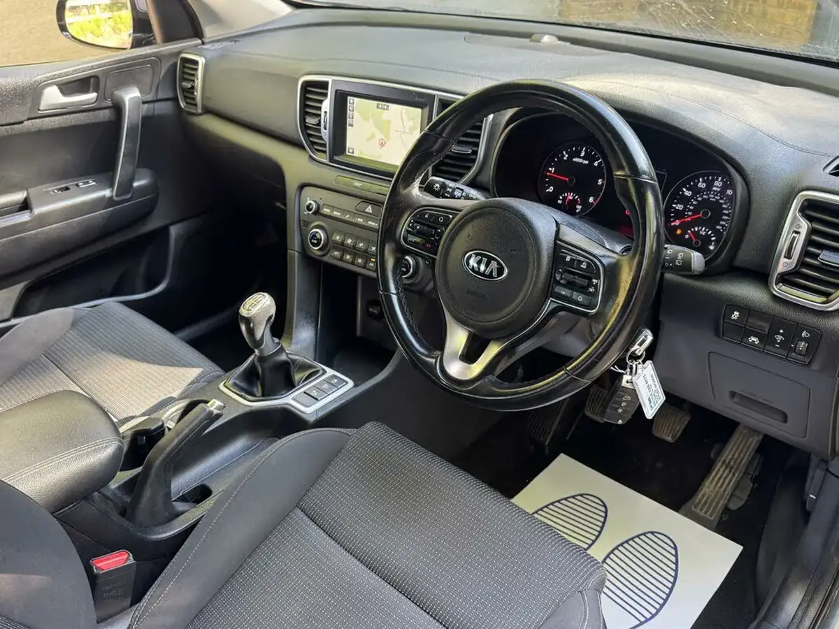 2017-kia-sportage-17crdi-2-114bhp-big-1