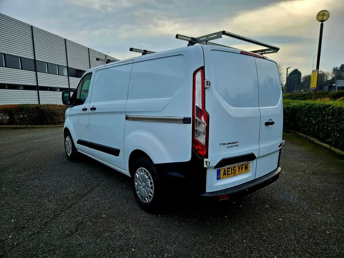 2015-ford-transit-custom-22tdci-330-l2h1-trend-125ps-panel-van-big-7