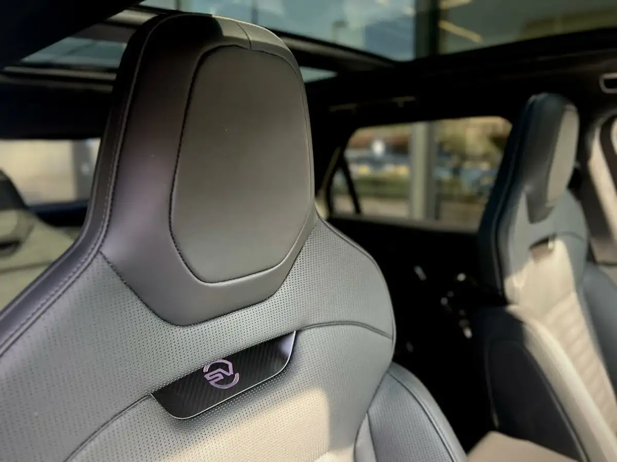 2024-land-rover-range-rover-sport-44-p635-sv-edition-one-gloss-paint-big-48