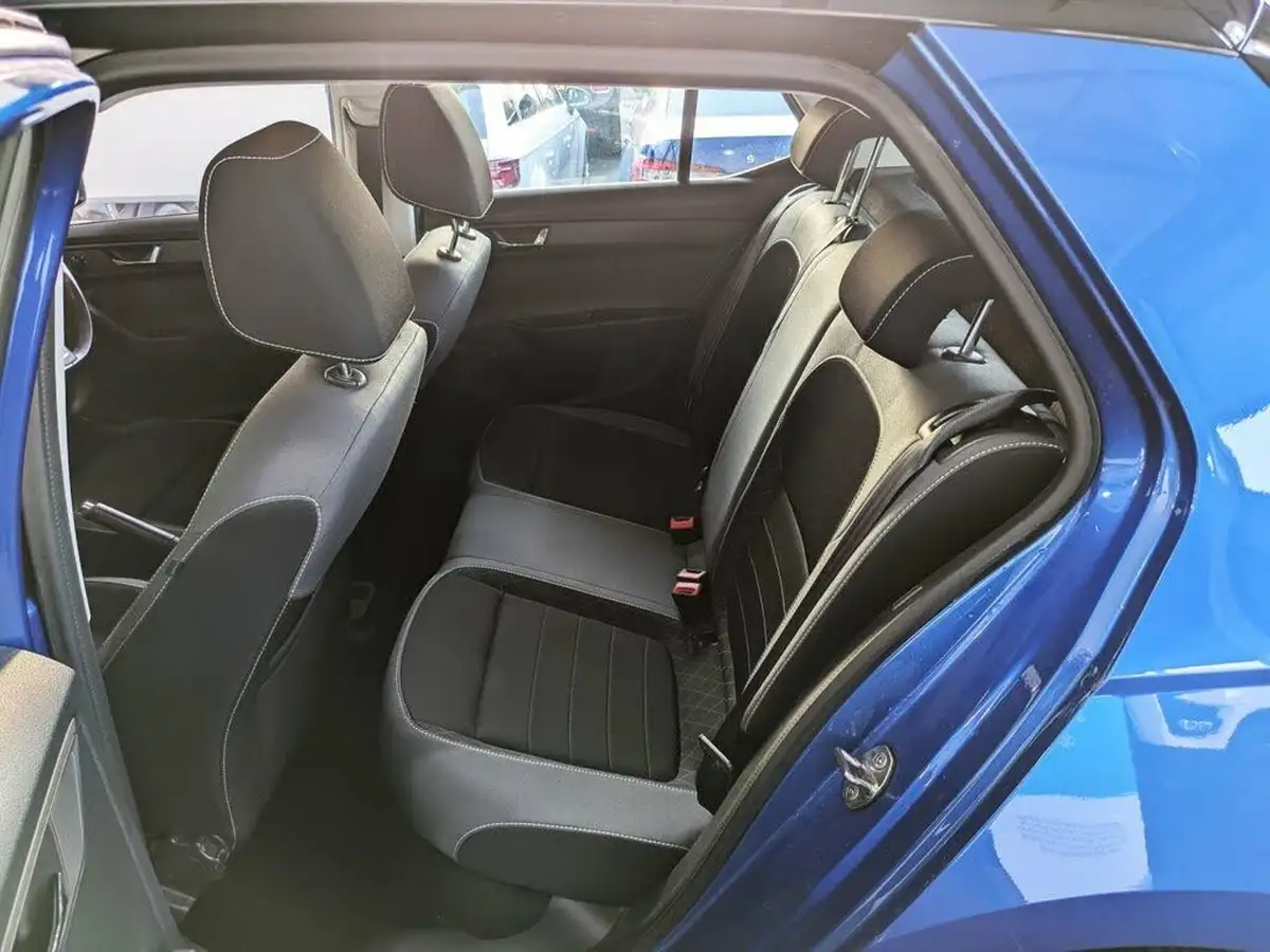 2019-skoda-fabia-10-mpi-colour-edition-60ps-big-25