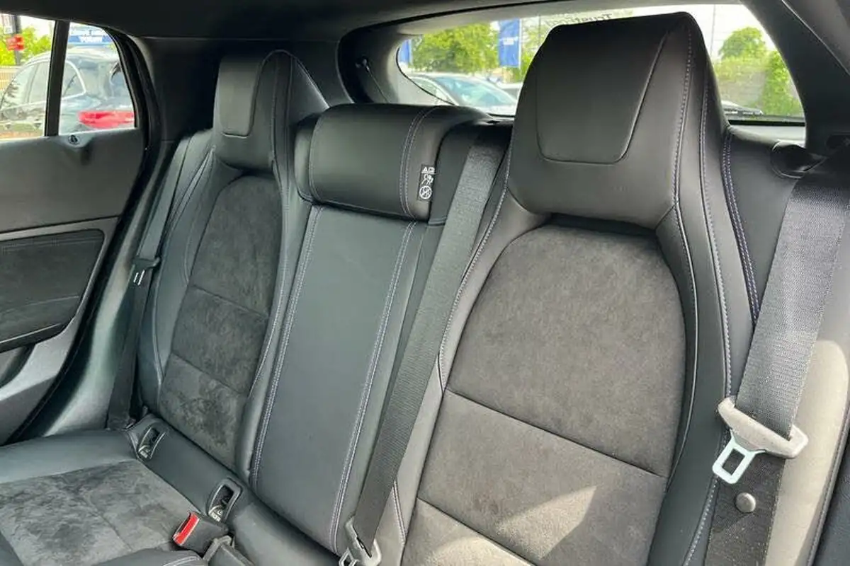 2018-infiniti-q30-20-sport-intouch-awd-auto-big-19