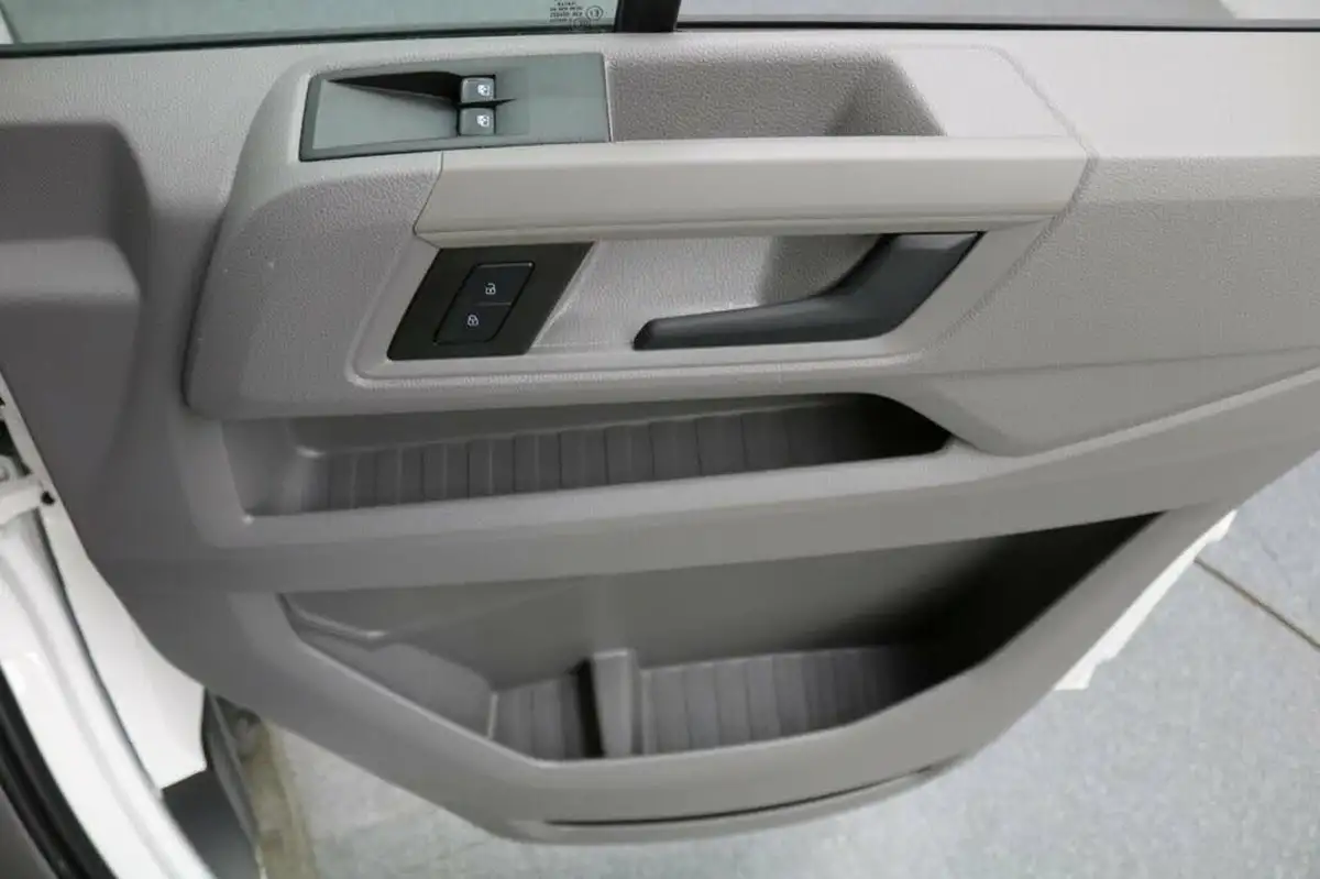 2024-volkswagen-crafter-big-46