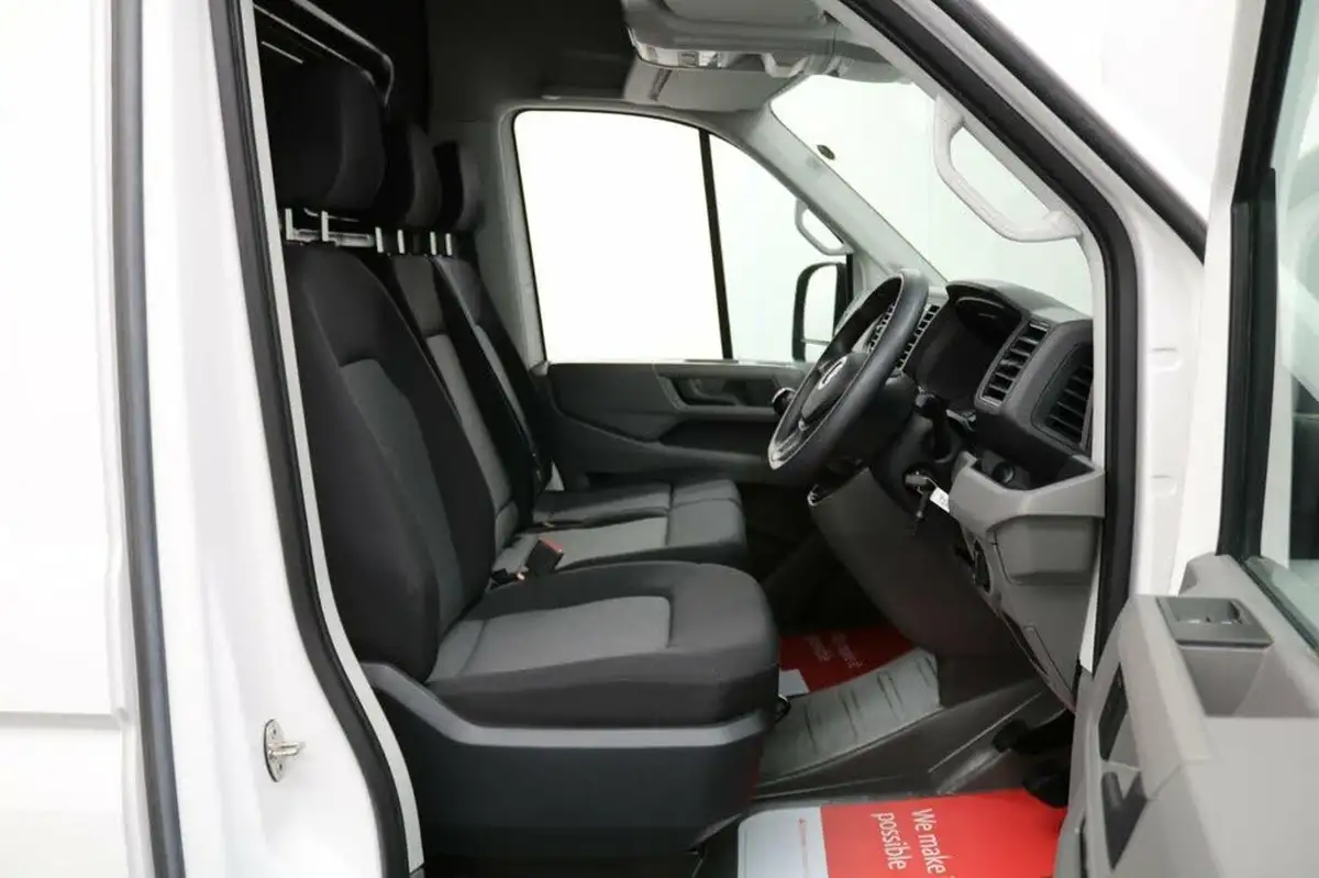 2024-volkswagen-crafter-big-22