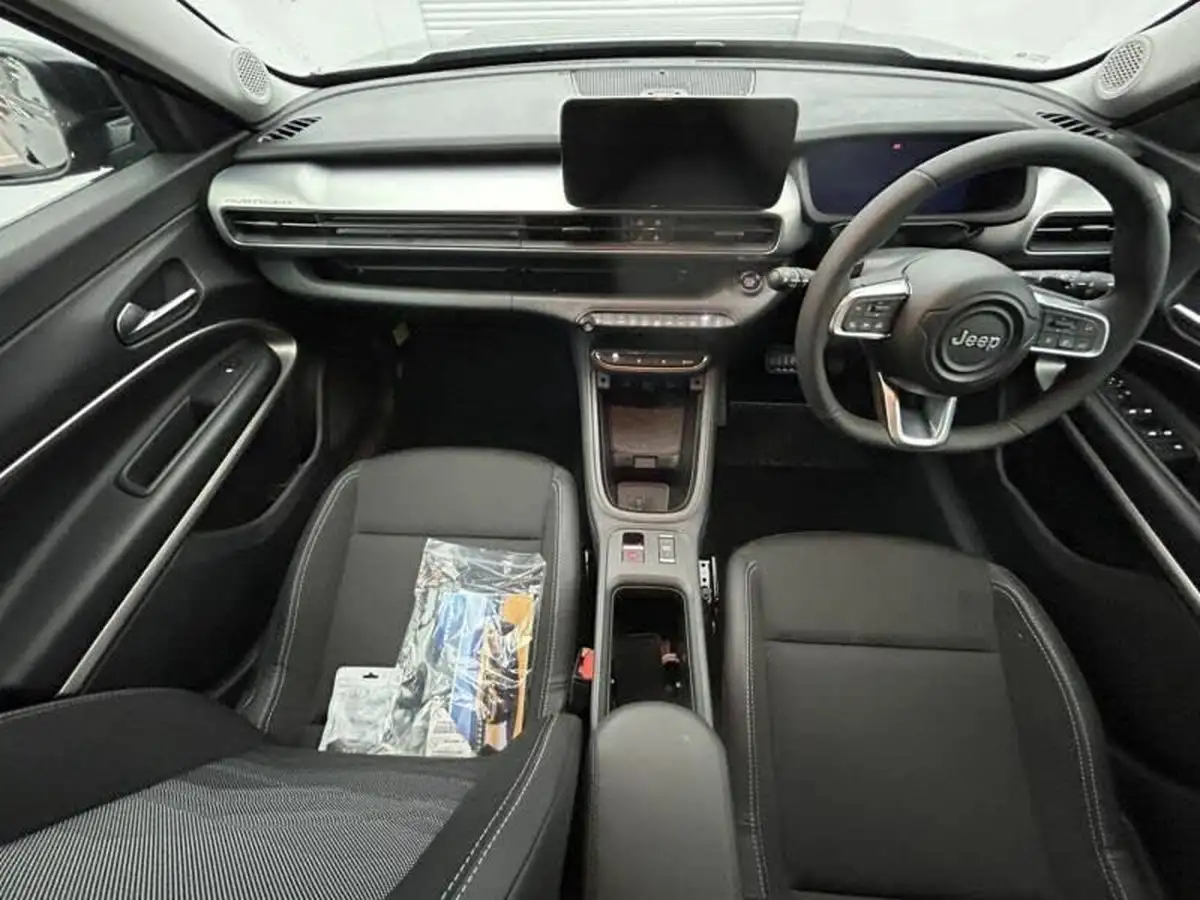 2024-jeep-avenger-12-gse-summit-e-hybrid-48v-auto-big-6