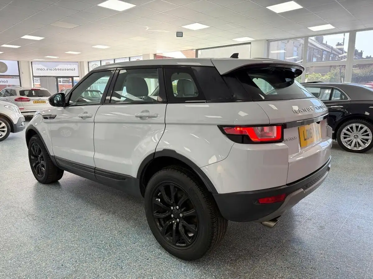 2016-land-rover-range-rover-evoque-20td4-se-ss-auto-big-11
