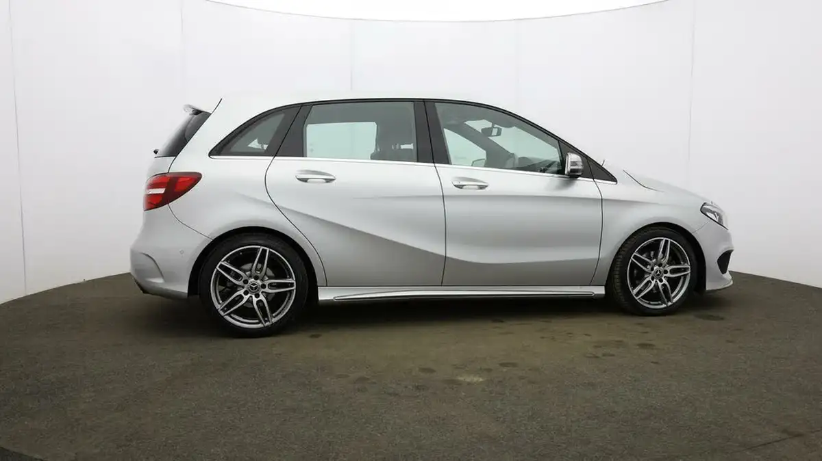2018-mercedes-benz-b-class-16-b200-amg-line-156ps-premium-plusss-7g-dct-big-52