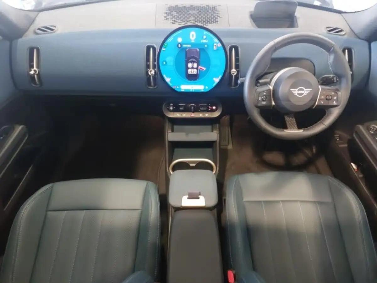 2024-mini-countryman-15-cooper-c-exclusive-big-3
