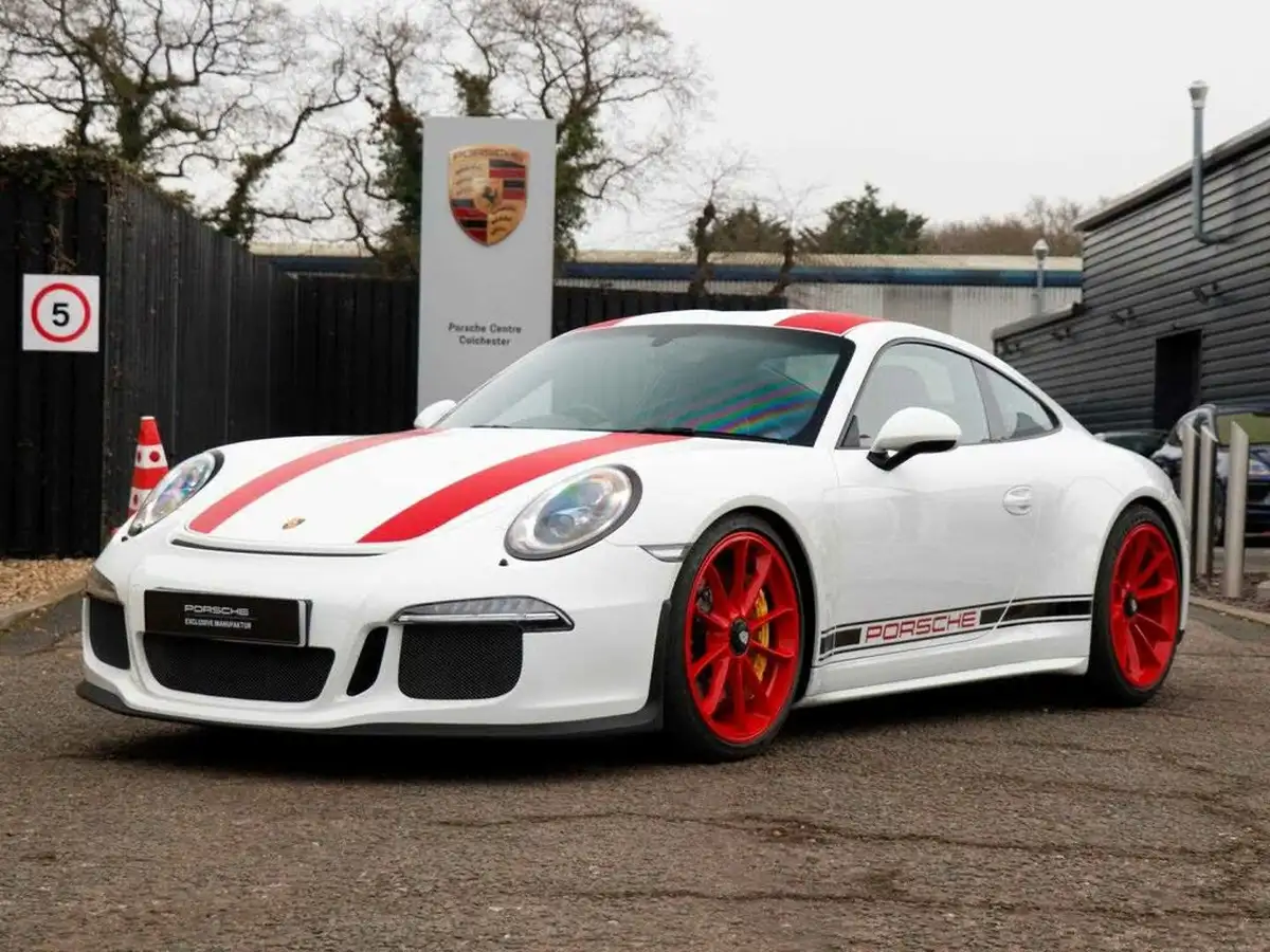 2016-porsche-911-40-r-big-37