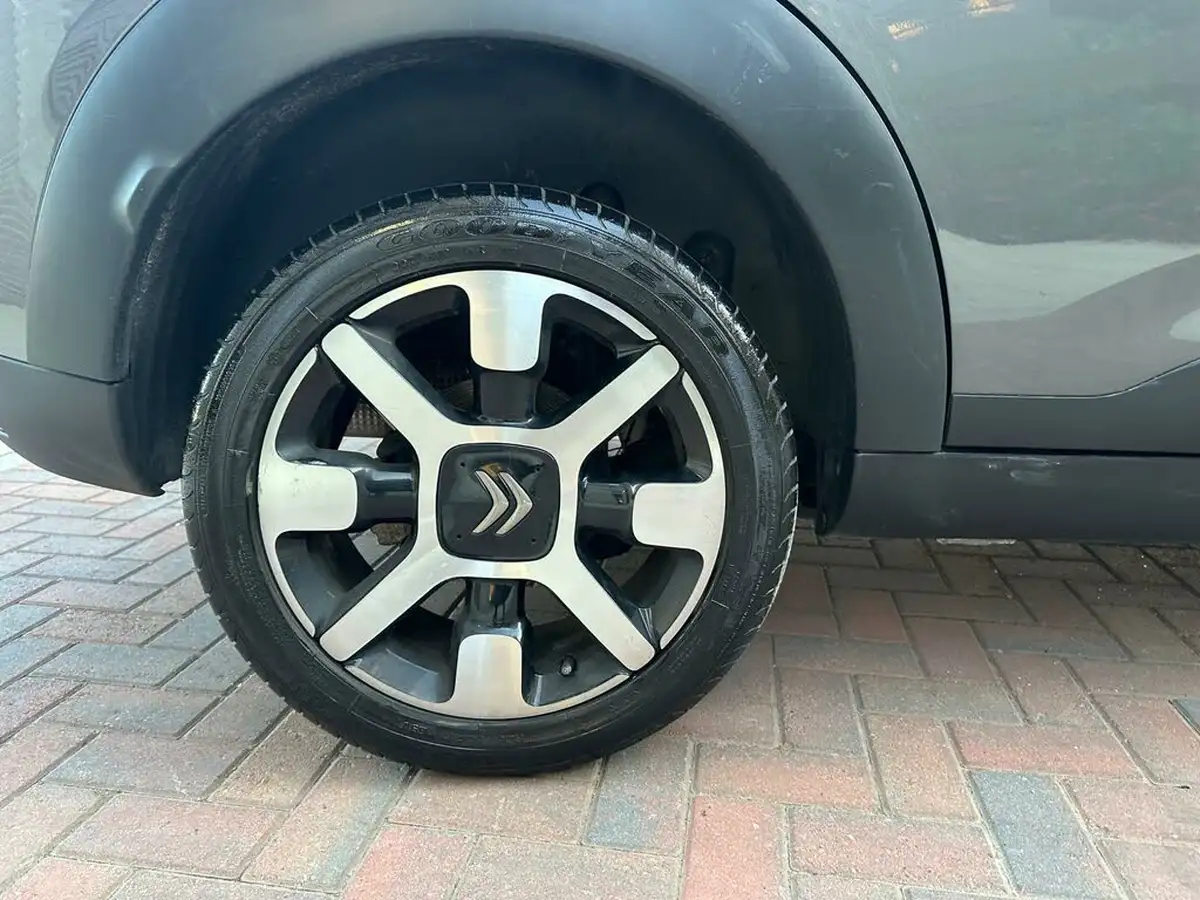 2019-citroen-c4-cactus-12-puretech-flair-130ps-eat6-big-26