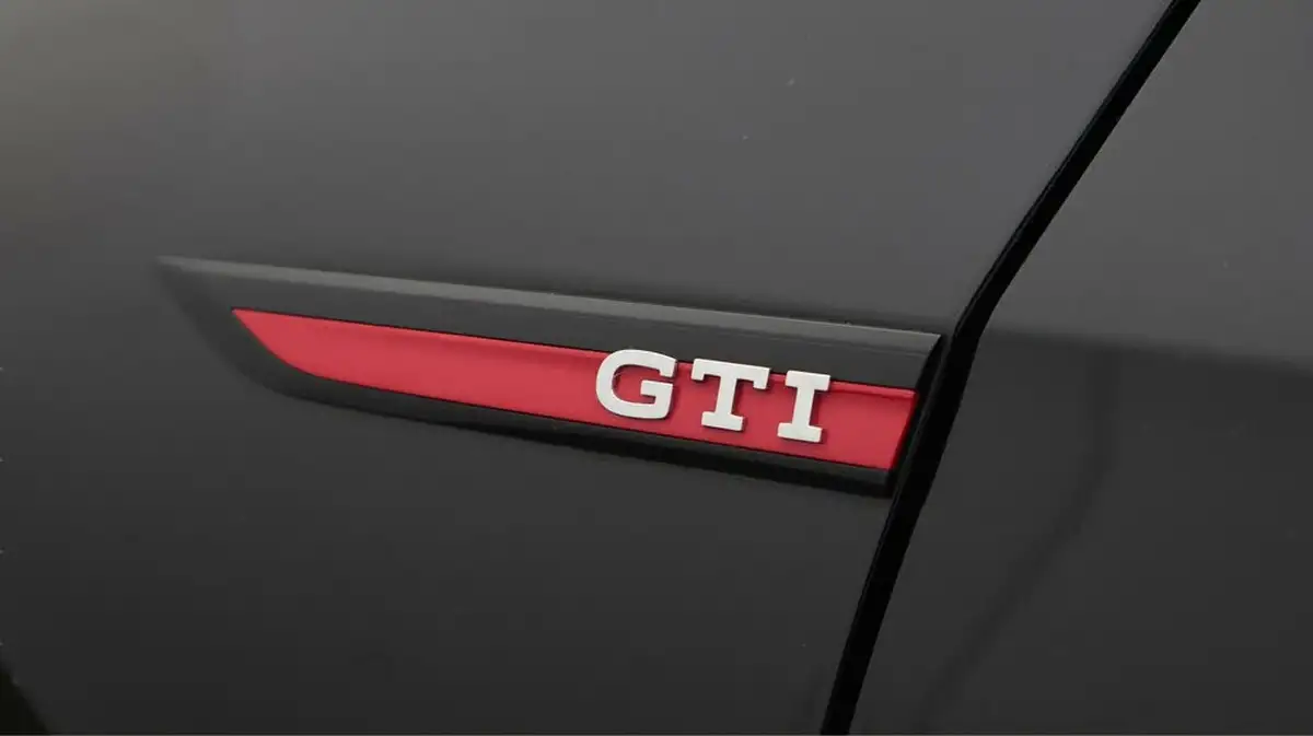 2022-volkswagen-golf-20-tsi-gti-dsg-big-20