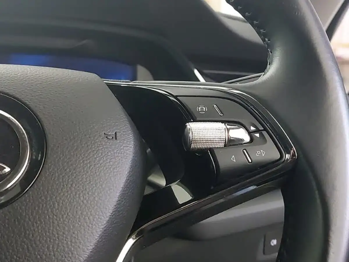 2020-skoda-octavia-15-tsi-se-first-edition-hatchback-big-12