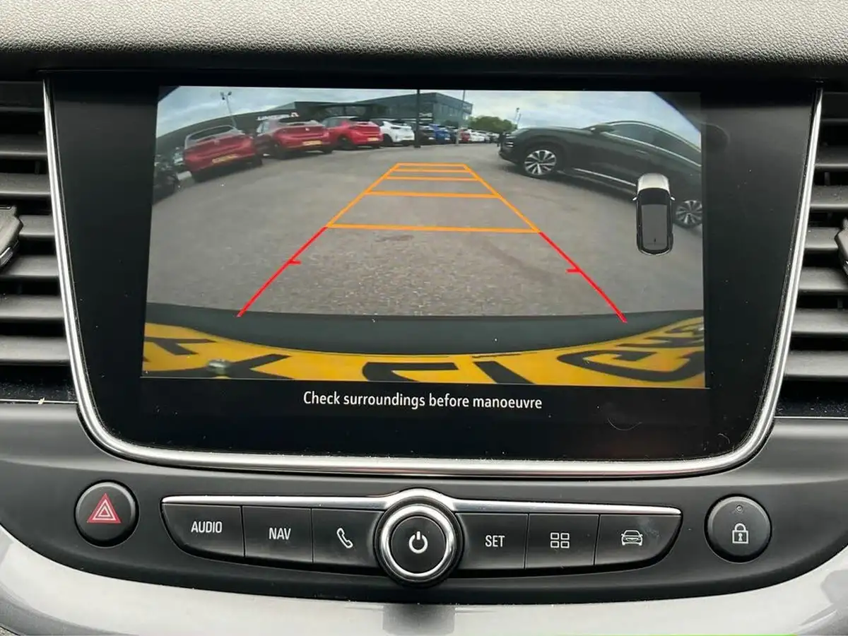 2021-vauxhall-grandland-x-12-sri-nav-big-19