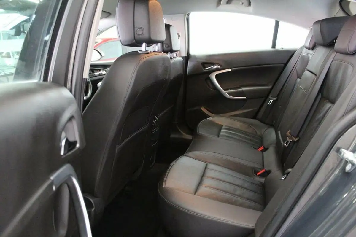 2015-vauxhall-insignia-20cdti-elite-nav-ecoflex-ss-hatchback-5d-big-51