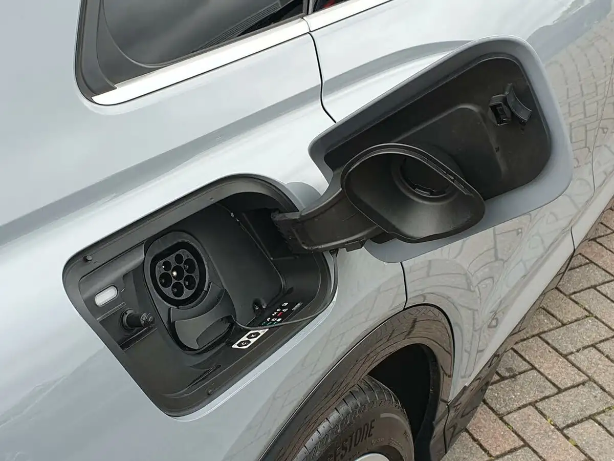 2021-audi-q4-e-tron-40e-s-line-station-wagon-big-24