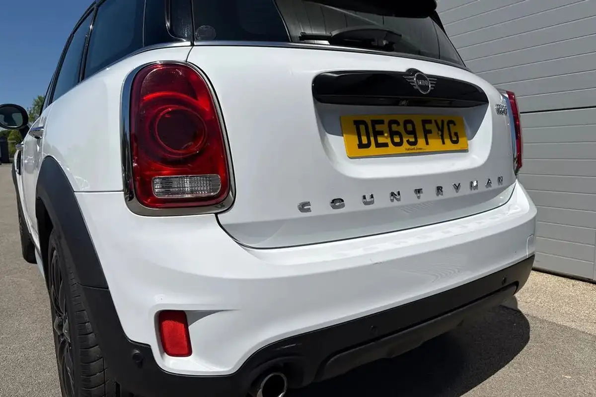 2019-mini-countryman-15-cooper-classic-big-7