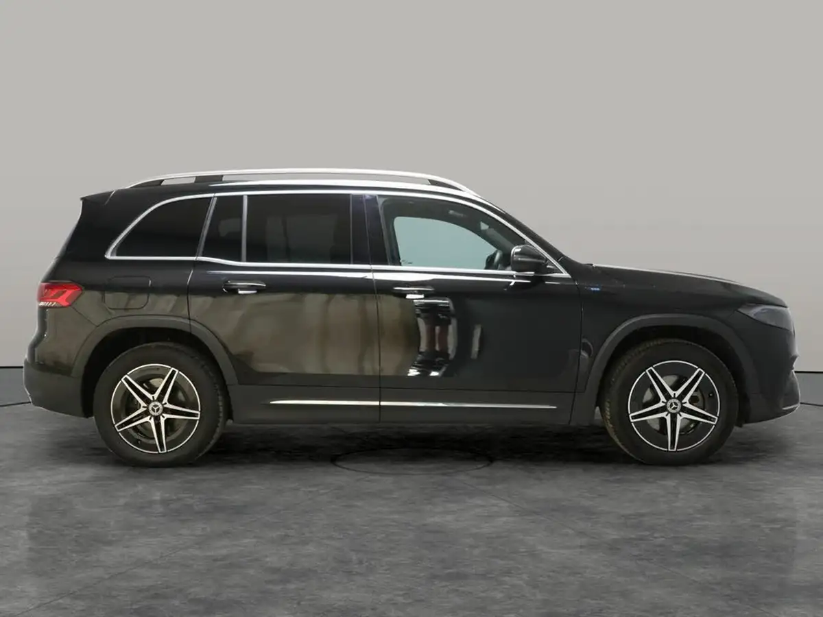2022-mercedes-benz-eqb-e-eqb-300-amg-line-big-12