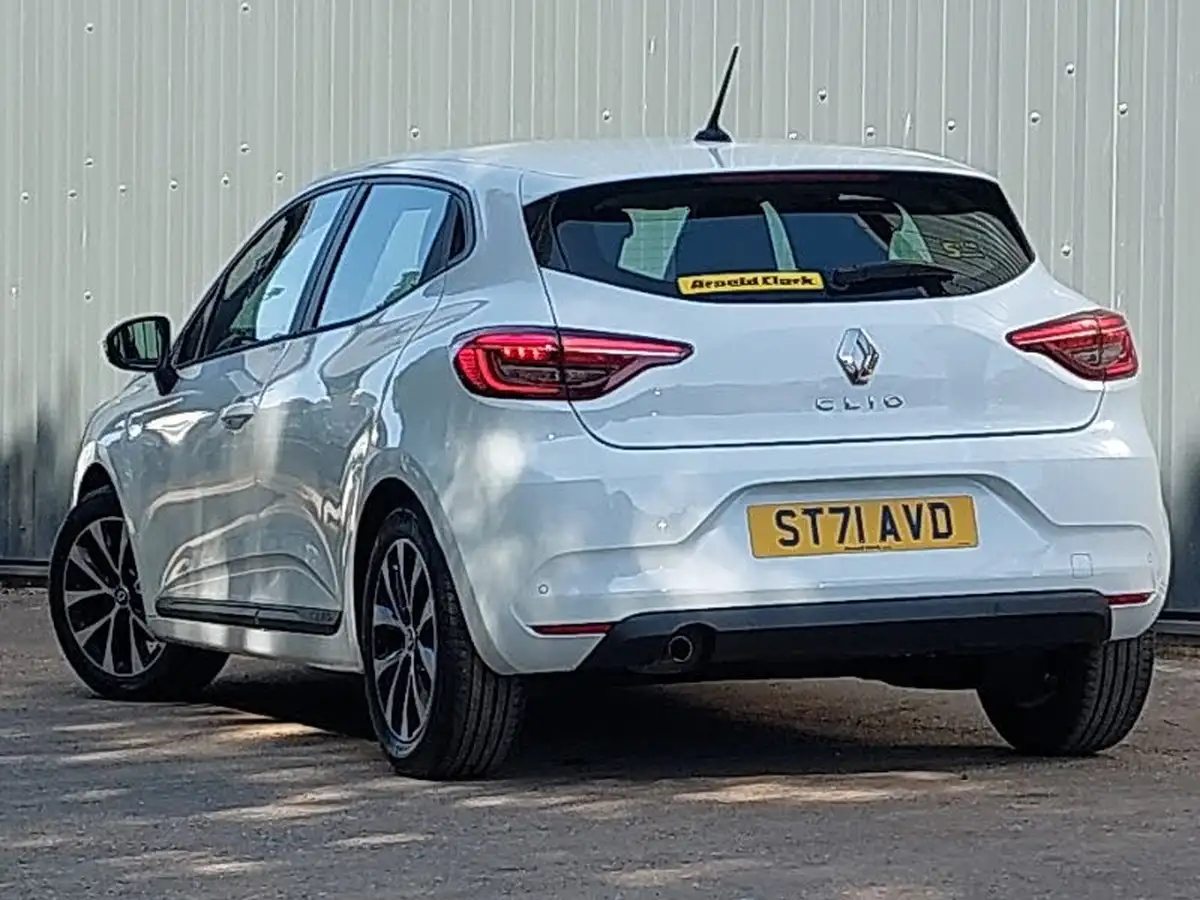 2021-renault-clio-10-tce-iconic-edition-big-1