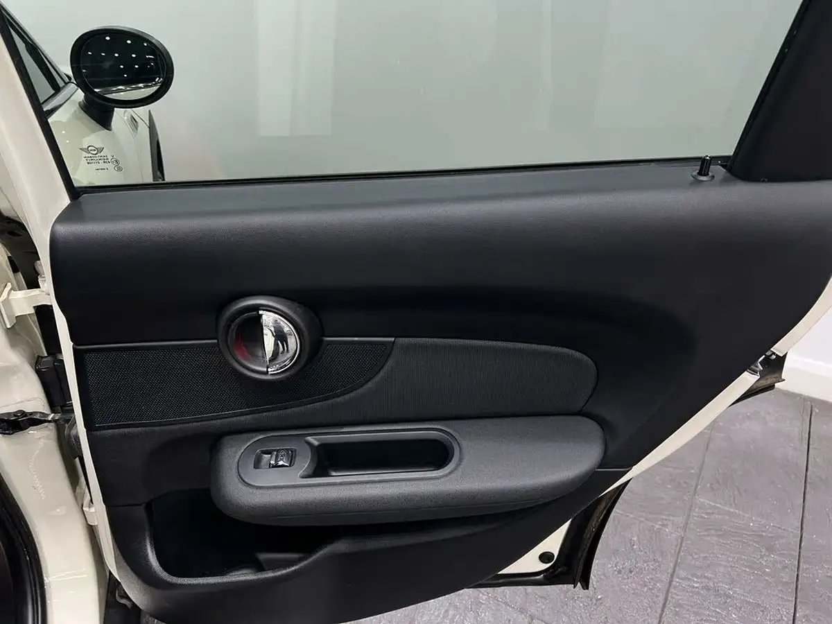 2019-mini-clubman-20td-cooper-d-sport-auto-big-70