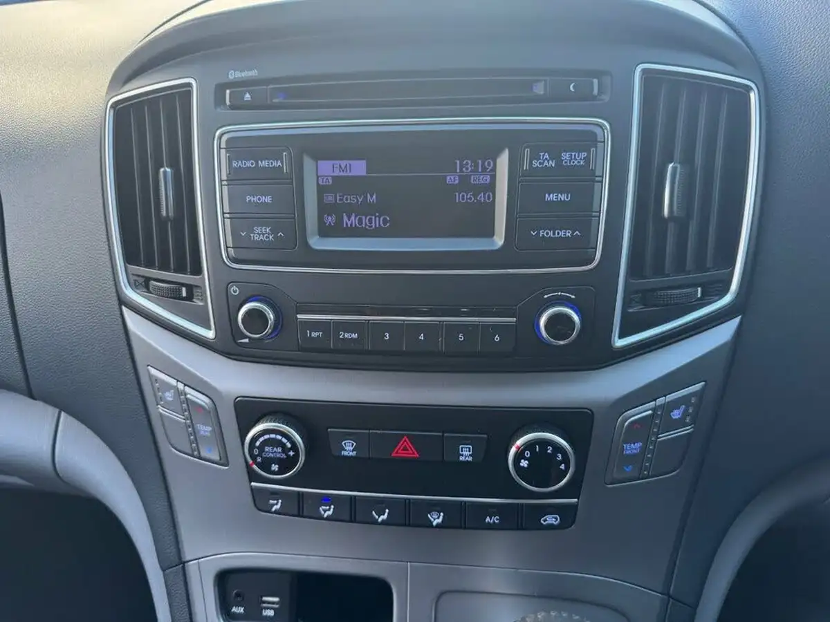 2018-hyundai-i800-25crdi-se-170ps-auto-big-24
