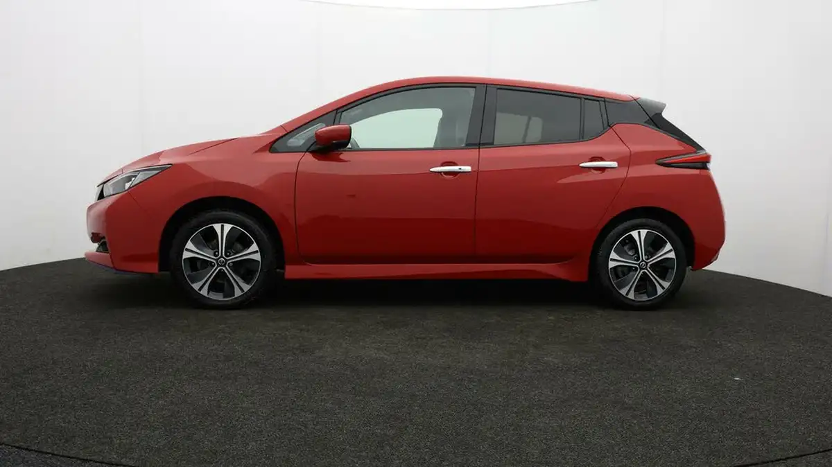 2020-nissan-leaf-e-e-tekna-big-66