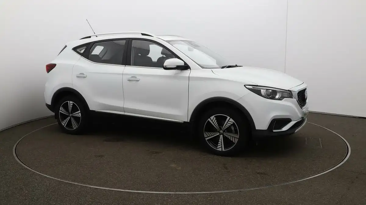 2021-mg-zs-suv-e-exclusive-ev-big-39