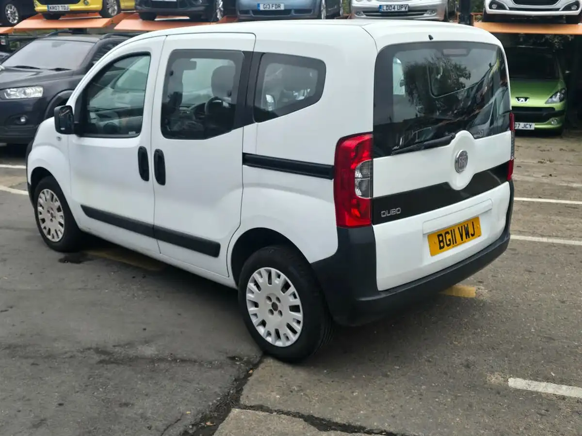 2011-fiat-qubo-big-11