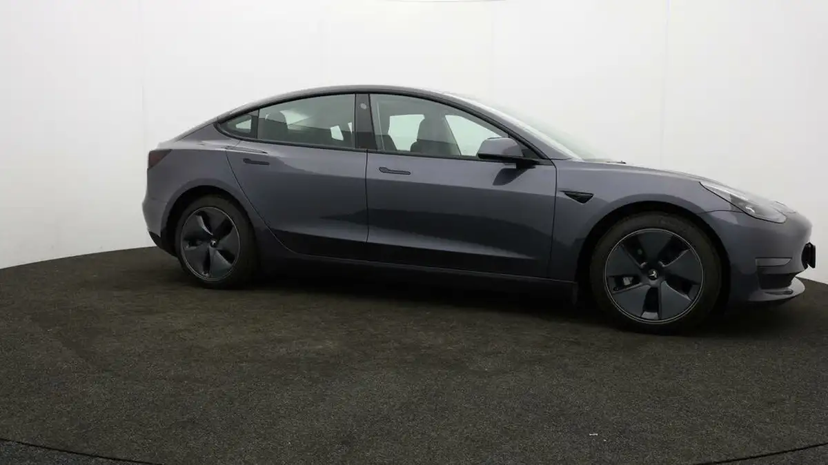 2021-tesla-model-3-e-long-range-awd-big-41