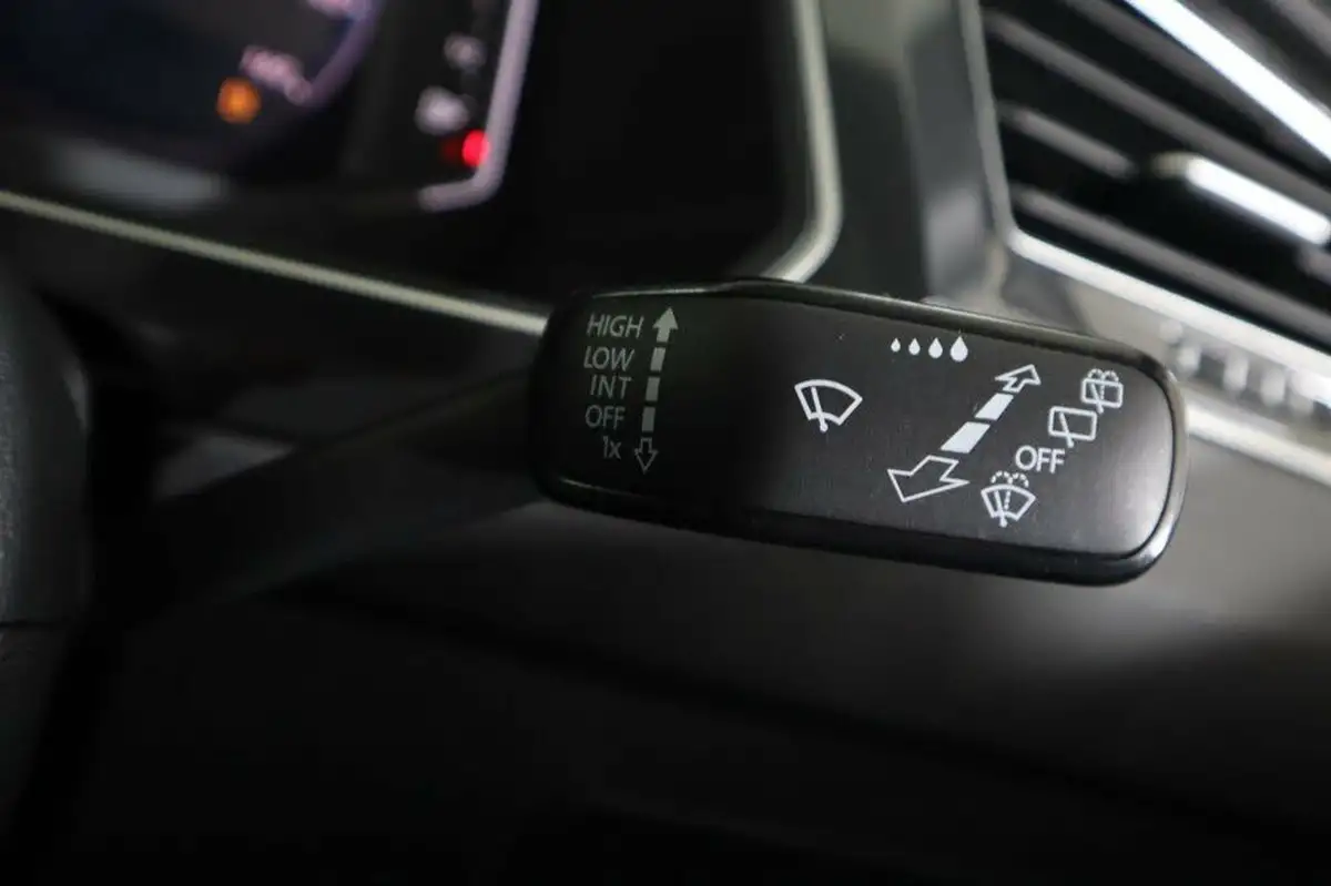 2020-volkswagen-tiguan-15-tsi-r-line-big-27