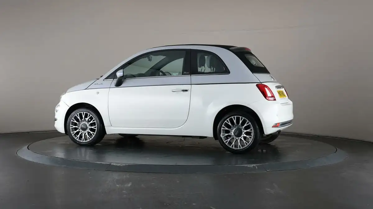 2021-fiat-500c-10-dolcevita-big-70