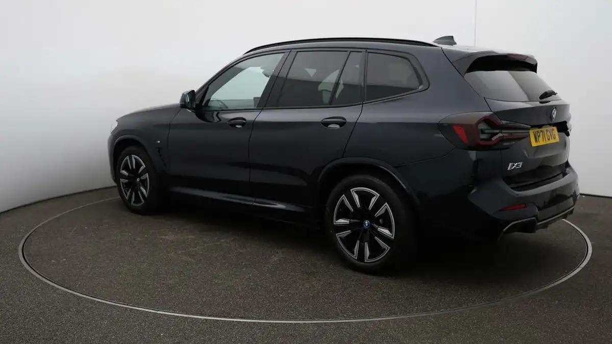 2022-bmw-ix3-e-m-sport-big-58