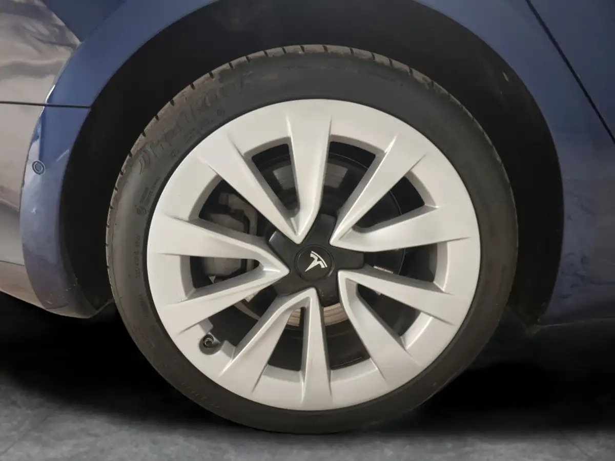 2021-tesla-model-3-e-long-range-awd-big-31