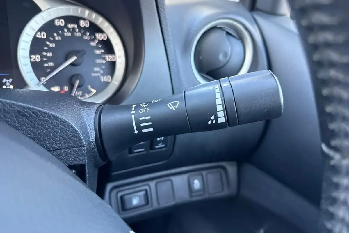 2020-nissan-navara-23dci-tt-tekna-8-navileather-auto-big-43
