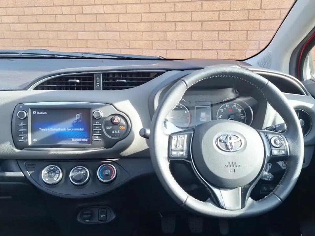 2020-toyota-yaris-15-vvt-i-icon-111bhp-1496cc-big-6