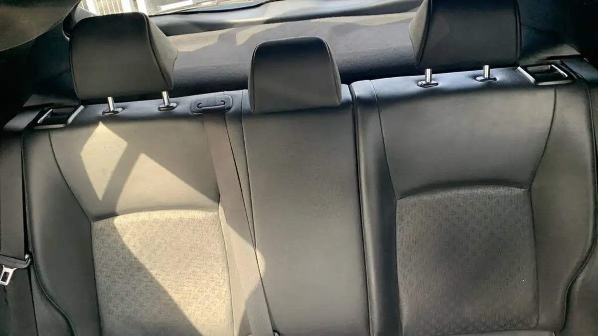 2020-toyota-c-hr-20-vvt-i-orange-edition-big-24